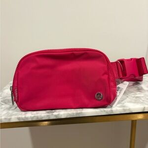 Lululemon Everywhere Fushia Belt Bag O/S